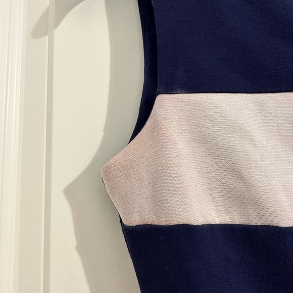 Form-fitting Fourth of July dress - Picture 3 of 3